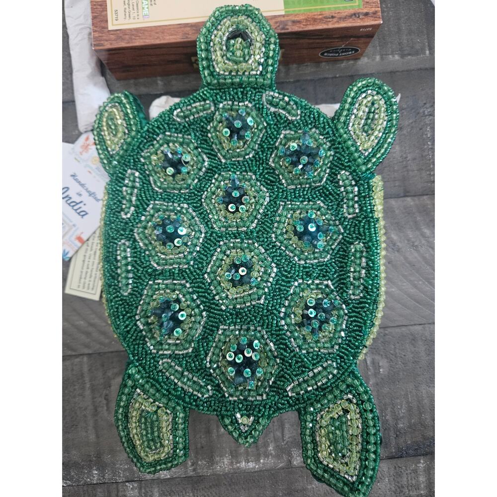 Handcrafted Beaded Turtle Tortoise Crossbody Bag Unique HTF NWT Green Gorgeous!